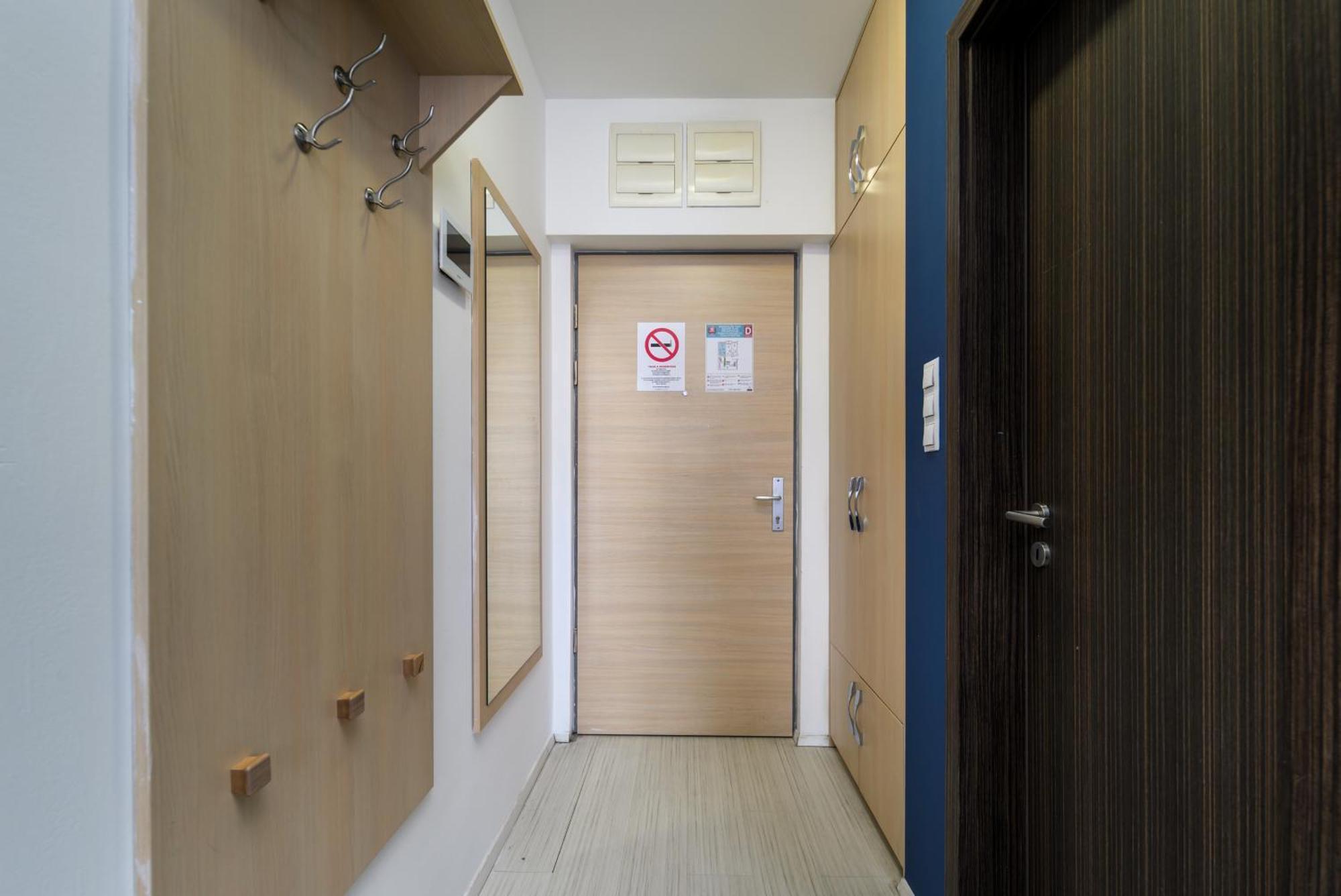 Sun Resort Residential Suite-Free Parking Garage Same Building บูดาเปสต์ ภายนอก รูปภาพ